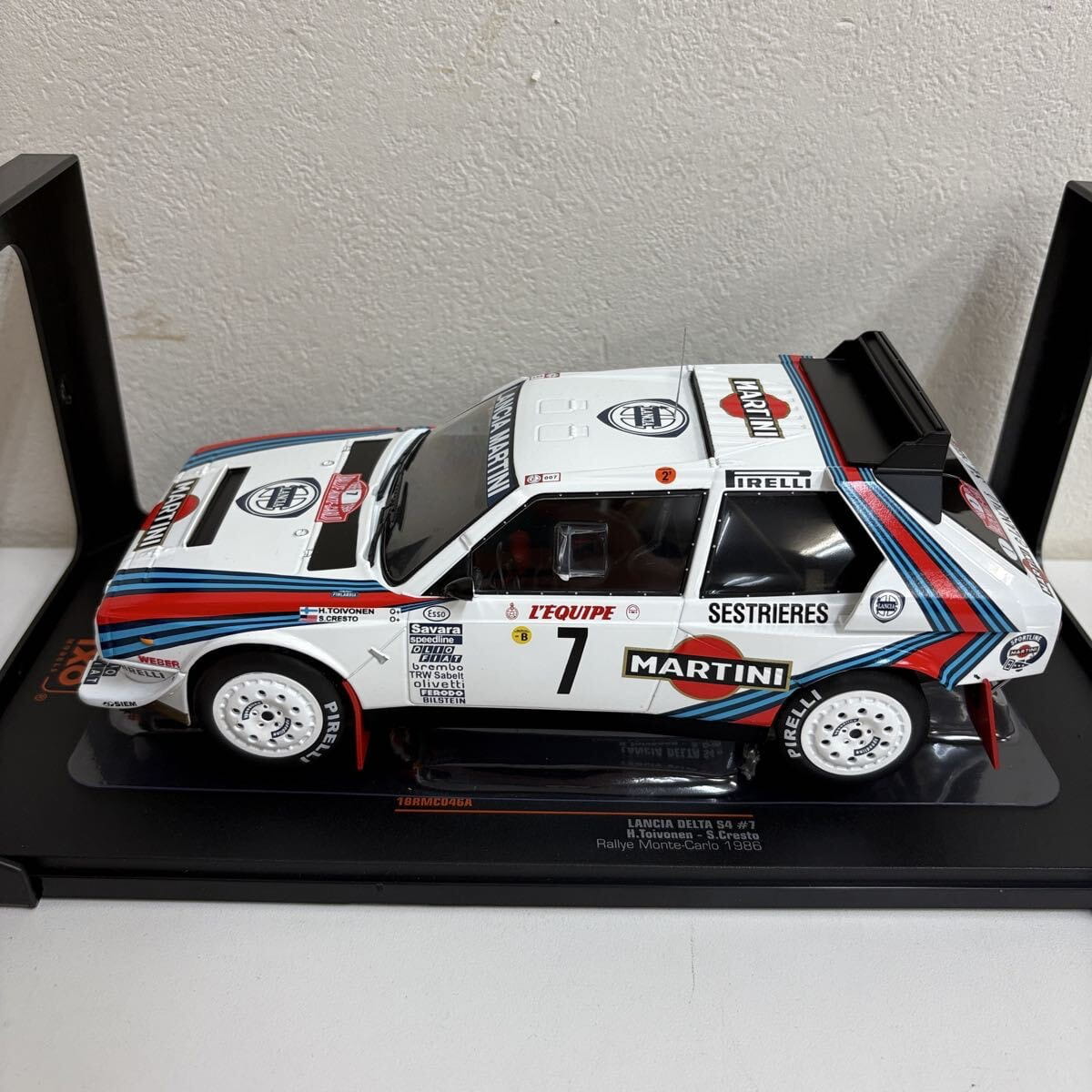 ixo MODELS ランチア・デルタS4 7 1/18