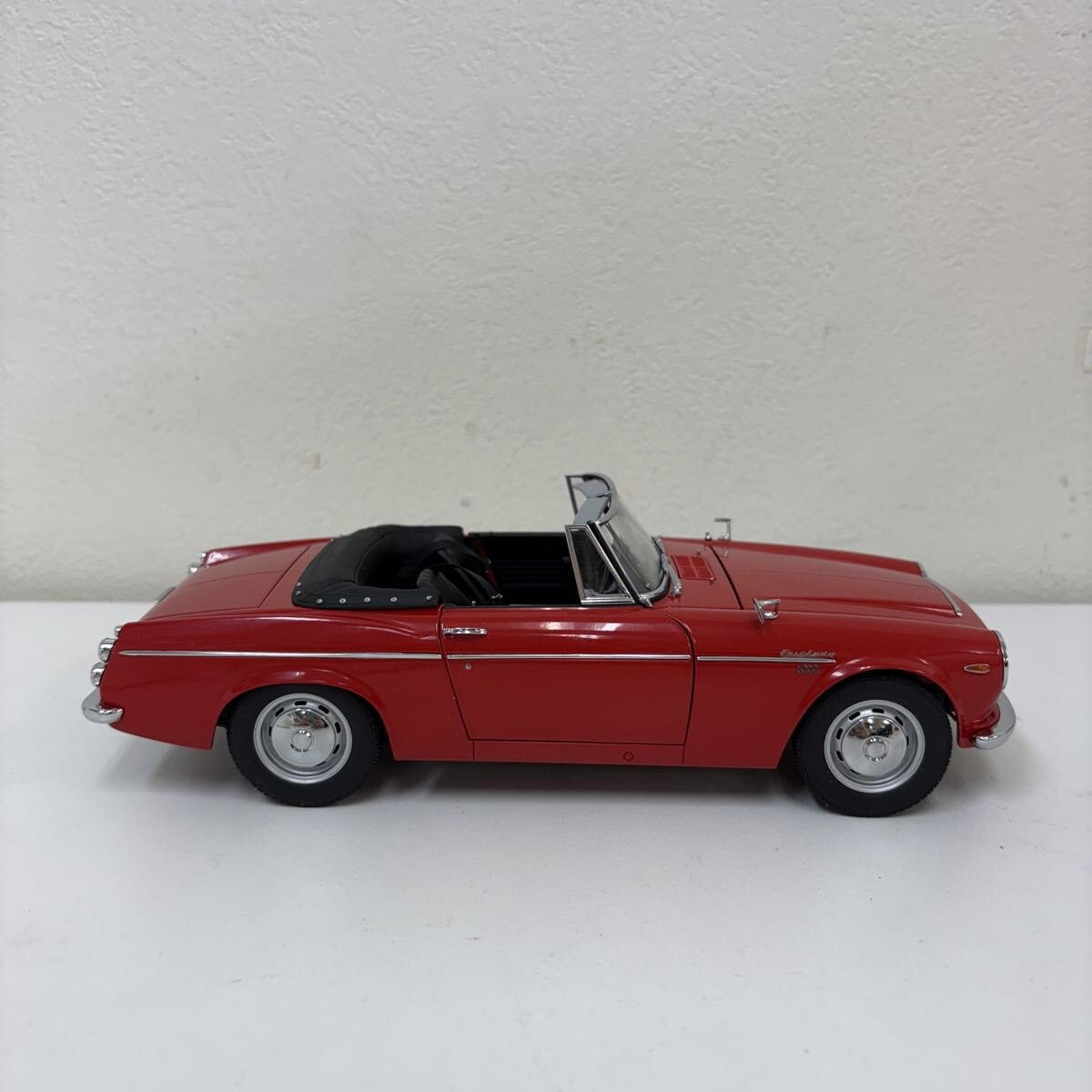 AUTOart ダットサン フェアレディ2000 SR311