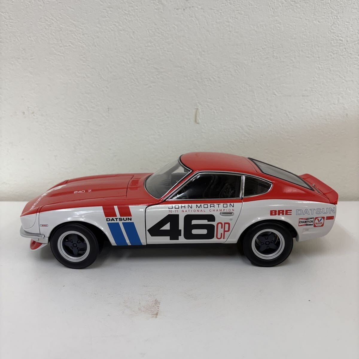 京商 BRE ダットサン 240Z 1 18 ミニカー